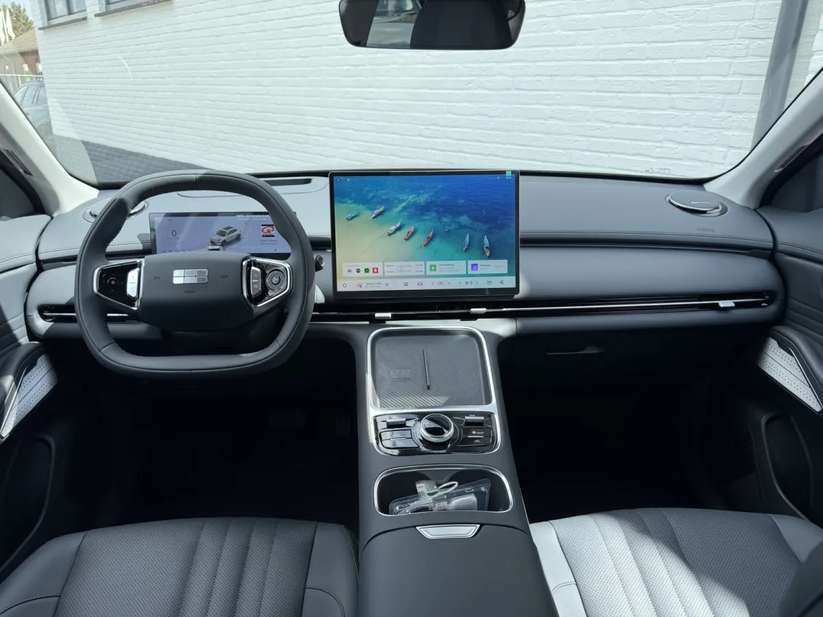 1.5 Max+ PHEV | Long Range | 8 jaar garantie | Geely Specialist | Pano