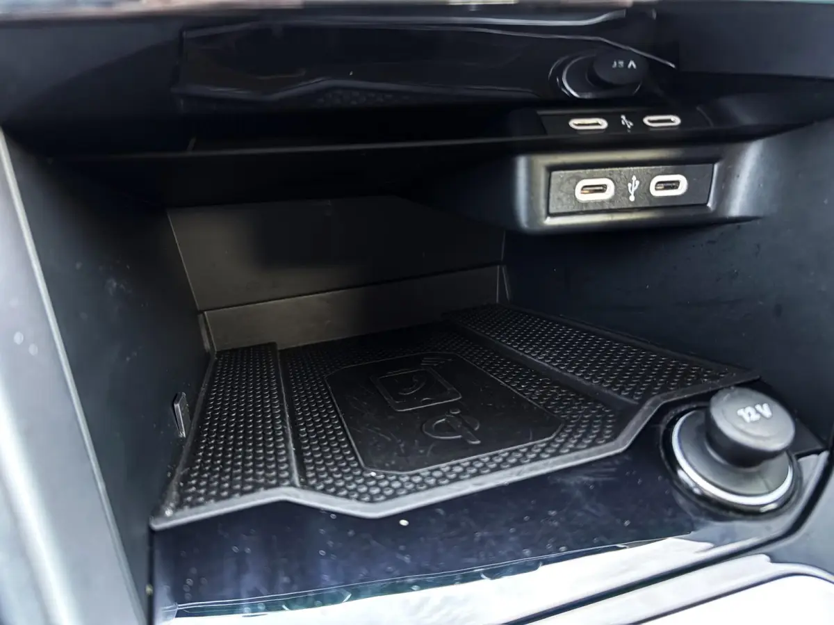 1.0 TSI 110pk Life | Navigatie | App Connect | ECC