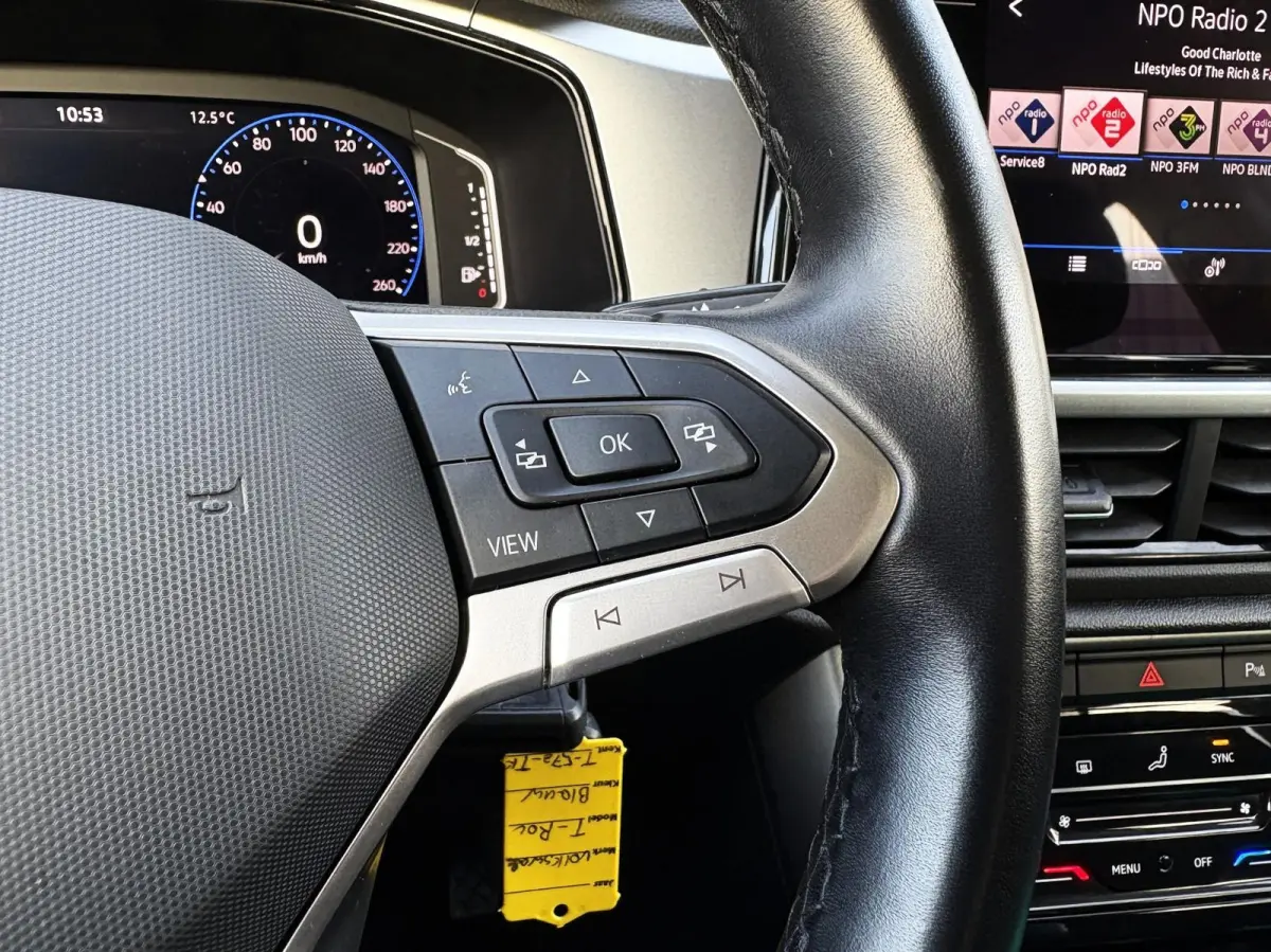 1.0 TSI 110pk Life | Navigatie | App Connect | ECC
