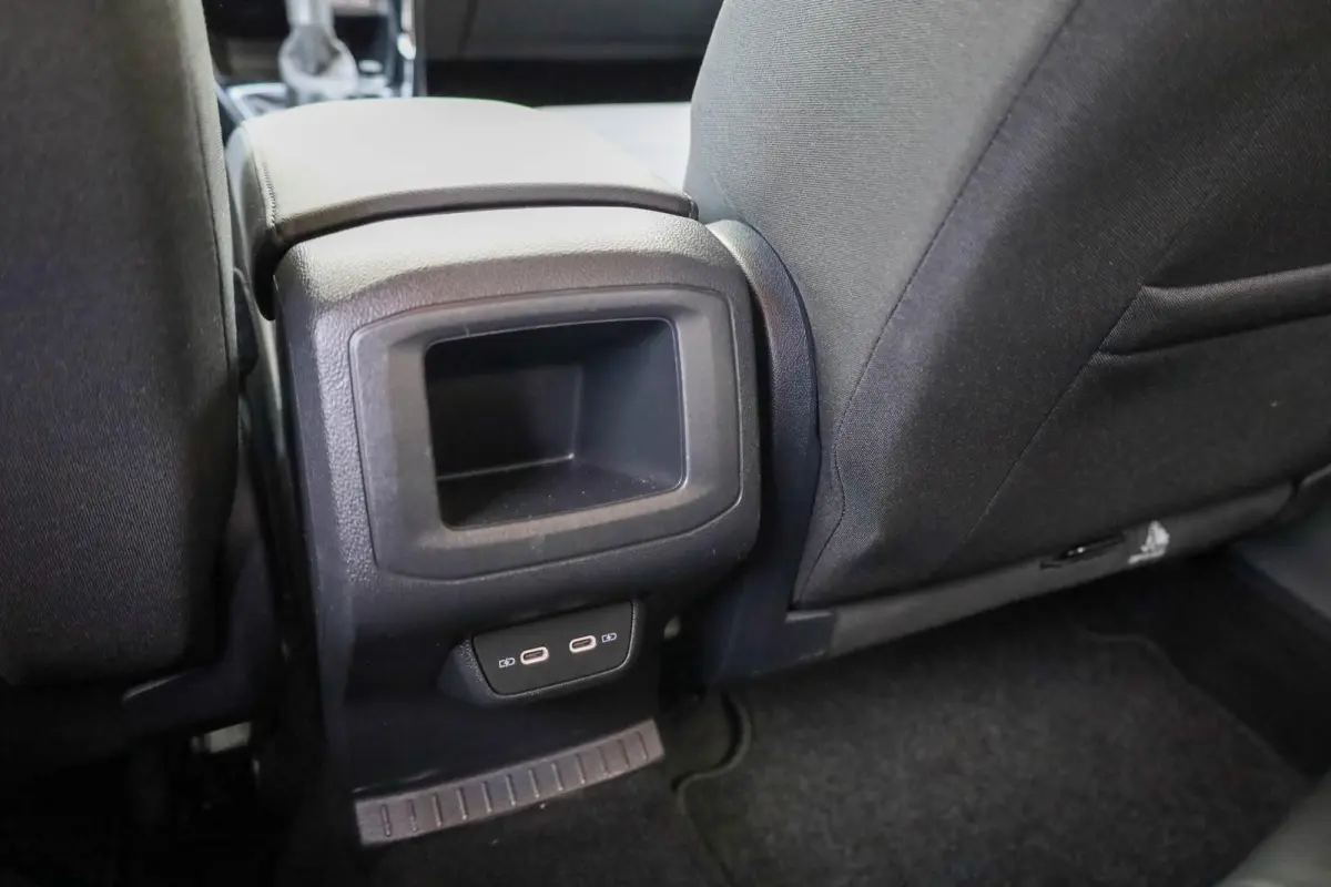 1.0 TSI 110pk DSG Life | Parkeersensoren | Adaptive Cruise | Apple Carplay/Android Auto