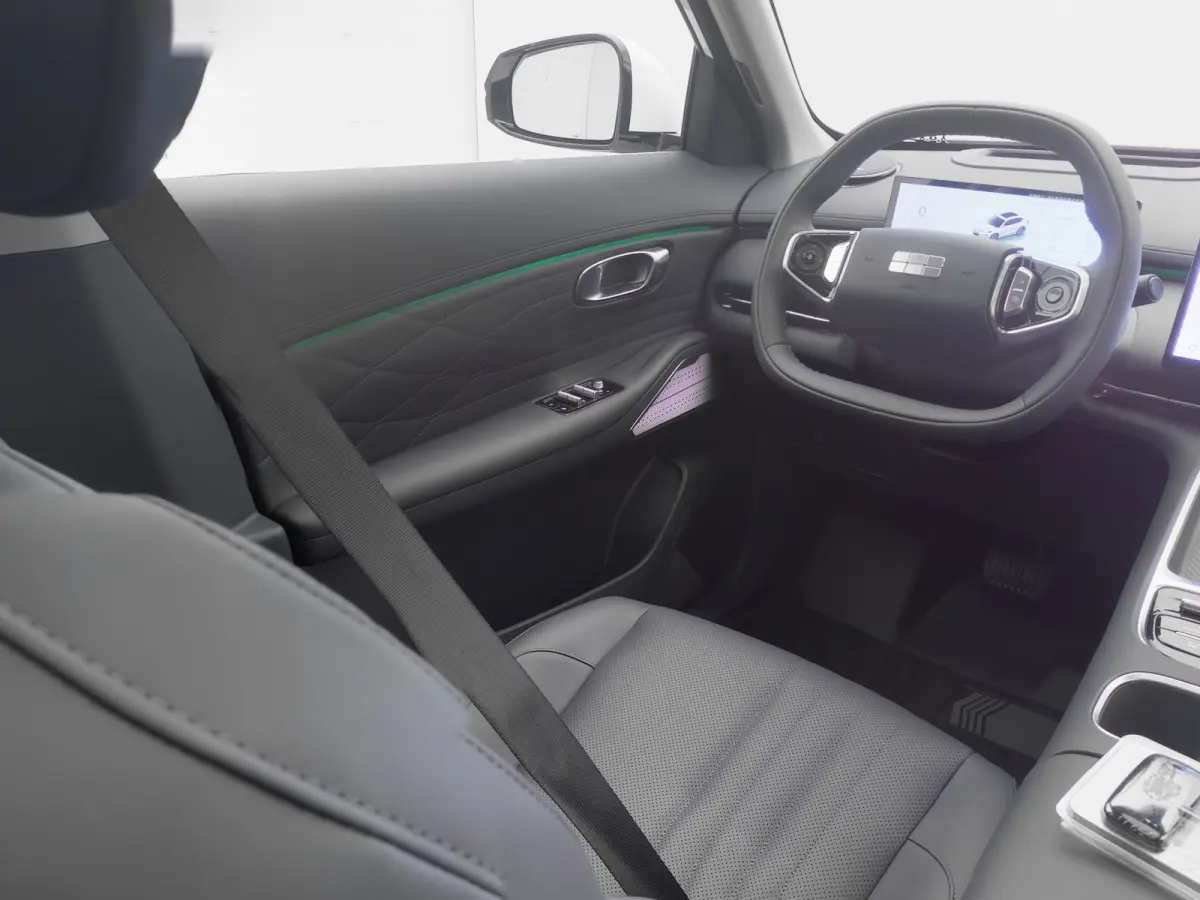 NEW | 1.5 Max+ | 18x BESCHIKBAAR | 136 KM ELEKTRISCH | PANO | HUD | ADAPTIVE | STOEL- EN STUURVERW. + VENT. + MASSAGE