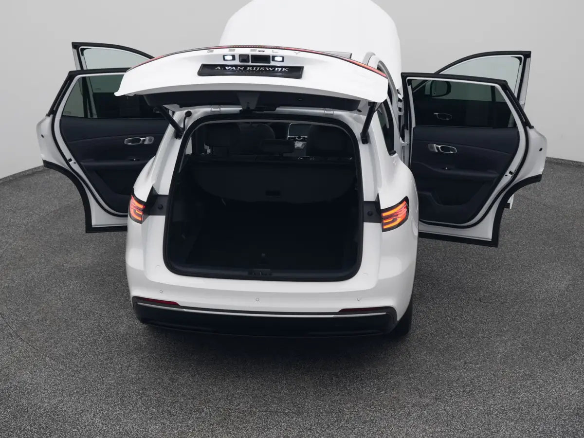 NEW | 1.5 Max+ | 18x BESCHIKBAAR | 136 KM ELEKTRISCH | PANO | HUD | ADAPTIVE | STOEL- EN STUURVERW. + VENT. + MASSAGE