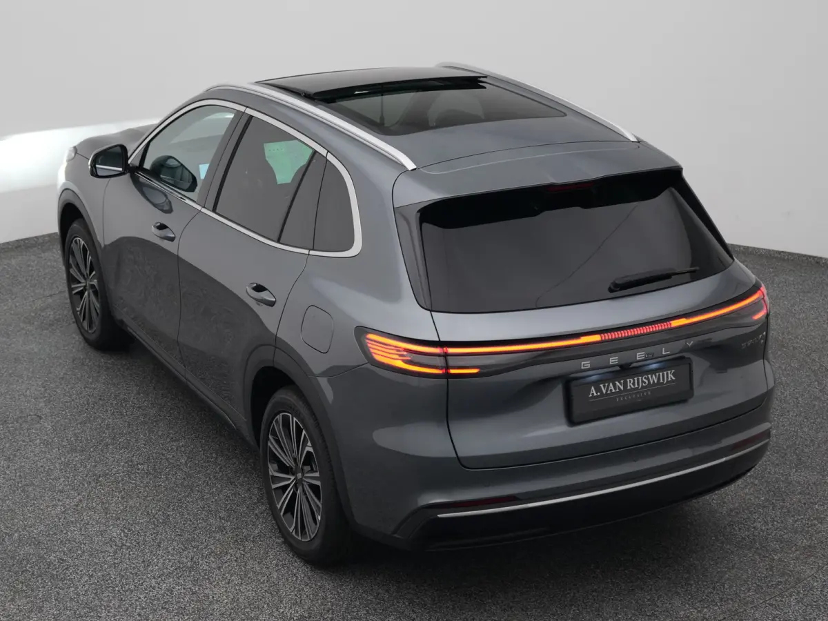 NEW | 1.5 Max+ | 18x BESCHIKBAAR | 136 KM ELEKTRISCH | PANO | HUD | ADAPTIVE | STOEL- EN STUURVERW. + VENT. + MASSAGE