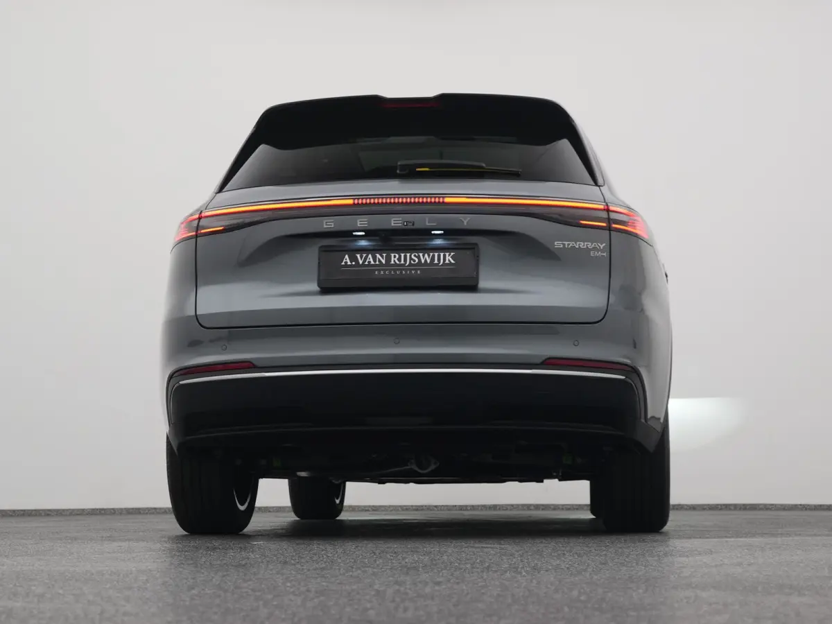 NEW | 1.5 Max+ | 18x BESCHIKBAAR | 136 KM ELEKTRISCH | PANO | HUD | ADAPTIVE | STOEL- EN STUURVERW. + VENT. + MASSAGE