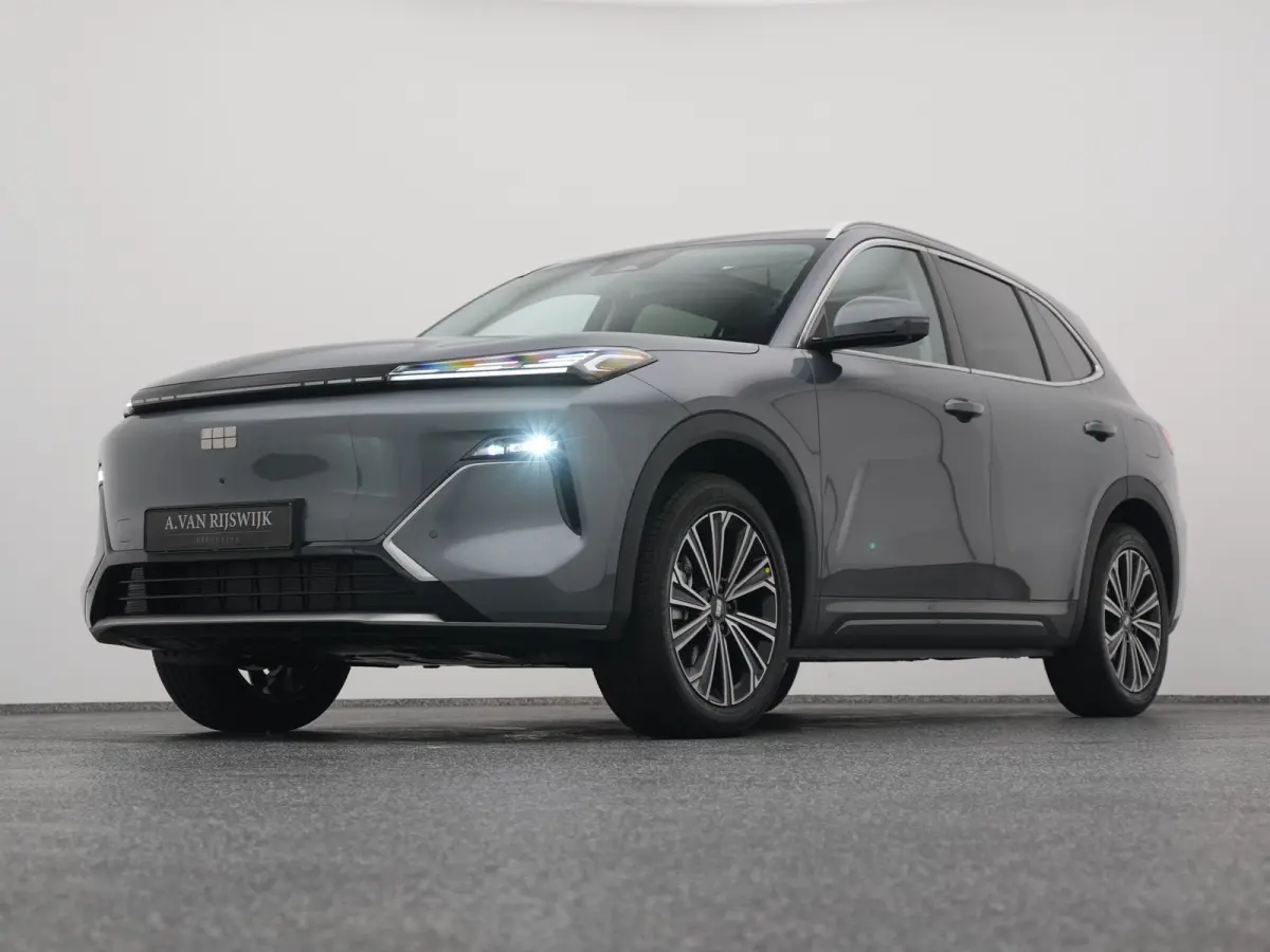 NEW | 1.5 Max+ | 18x BESCHIKBAAR | 136 KM ELEKTRISCH | PANO | HUD | ADAPTIVE | STOEL- EN STUURVERW. + VENT. + MASSAGE