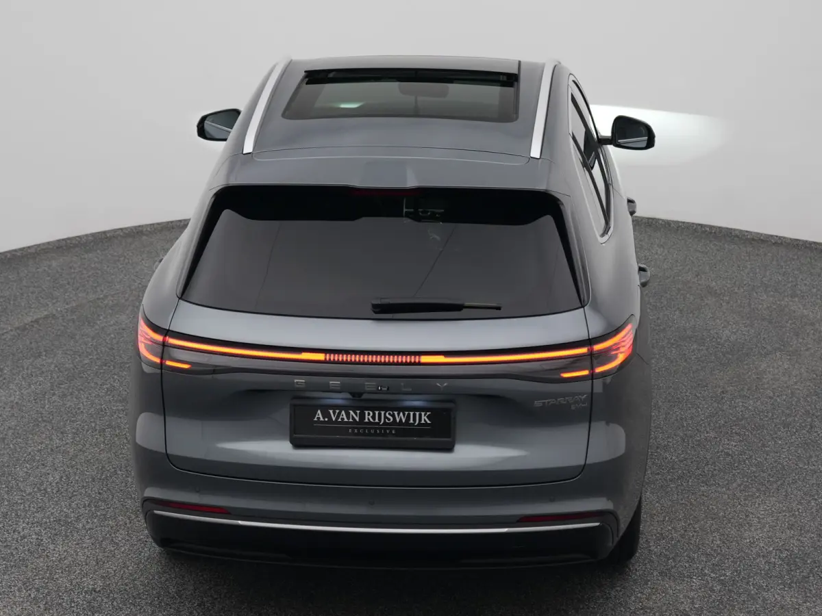 NEW | 1.5 Max+ | 18x BESCHIKBAAR | 136 KM ELEKTRISCH | PANO | HUD | ADAPTIVE | STOEL- EN STUURVERW. + VENT. + MASSAGE