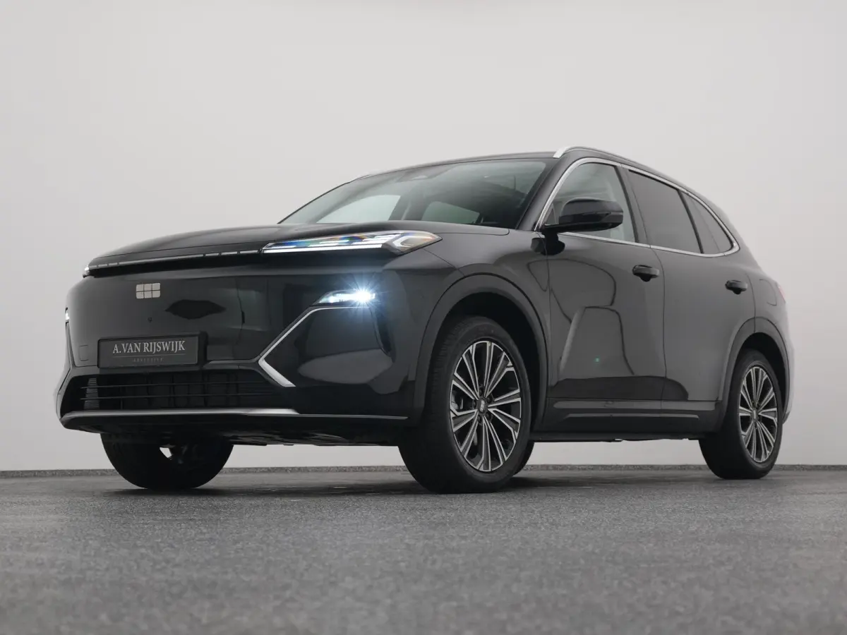 NEW | 1.5 Max+ | 18x BESCHIKBAAR | 136 KM ELEKTRISCH | PANO | HUD | ADAPTIVE | STOEL- EN STUURVERW. + VENT. + MASSAGE