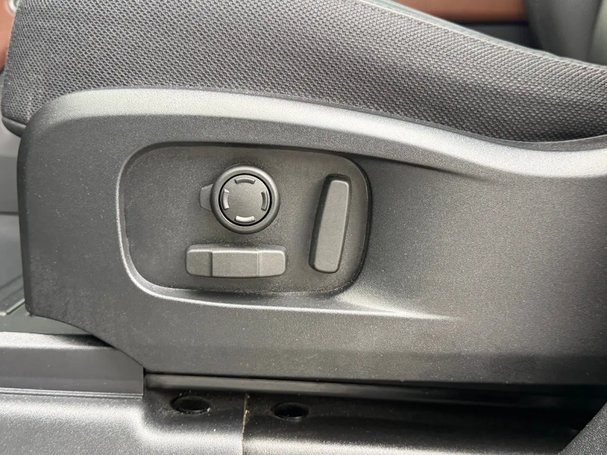 P400e 110 X | Satin PPF | El. trekhaak | Koelbox | 22" | Pano | Cold Climate | Head-Up | 4-Zone Climate
