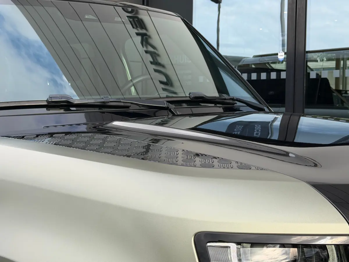 P400e 110 X | Satin PPF | El. trekhaak | Koelbox | 22" | Pano | Cold Climate | Head-Up | 4-Zone Climate