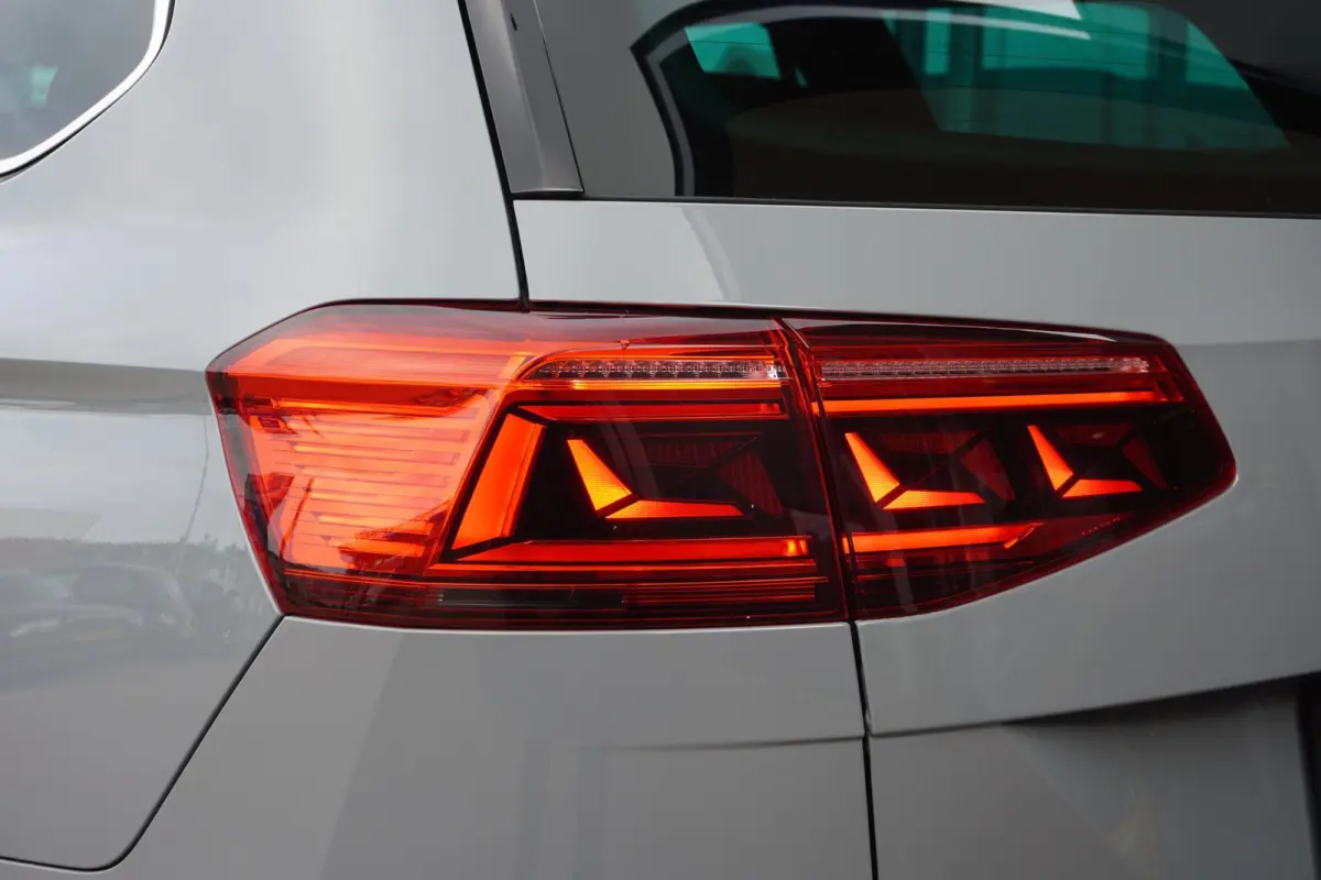 1.5 TSI R-Line Business + Panodak | Carplay | Automaat | Camera | Vol opties | Inruil mogelijk