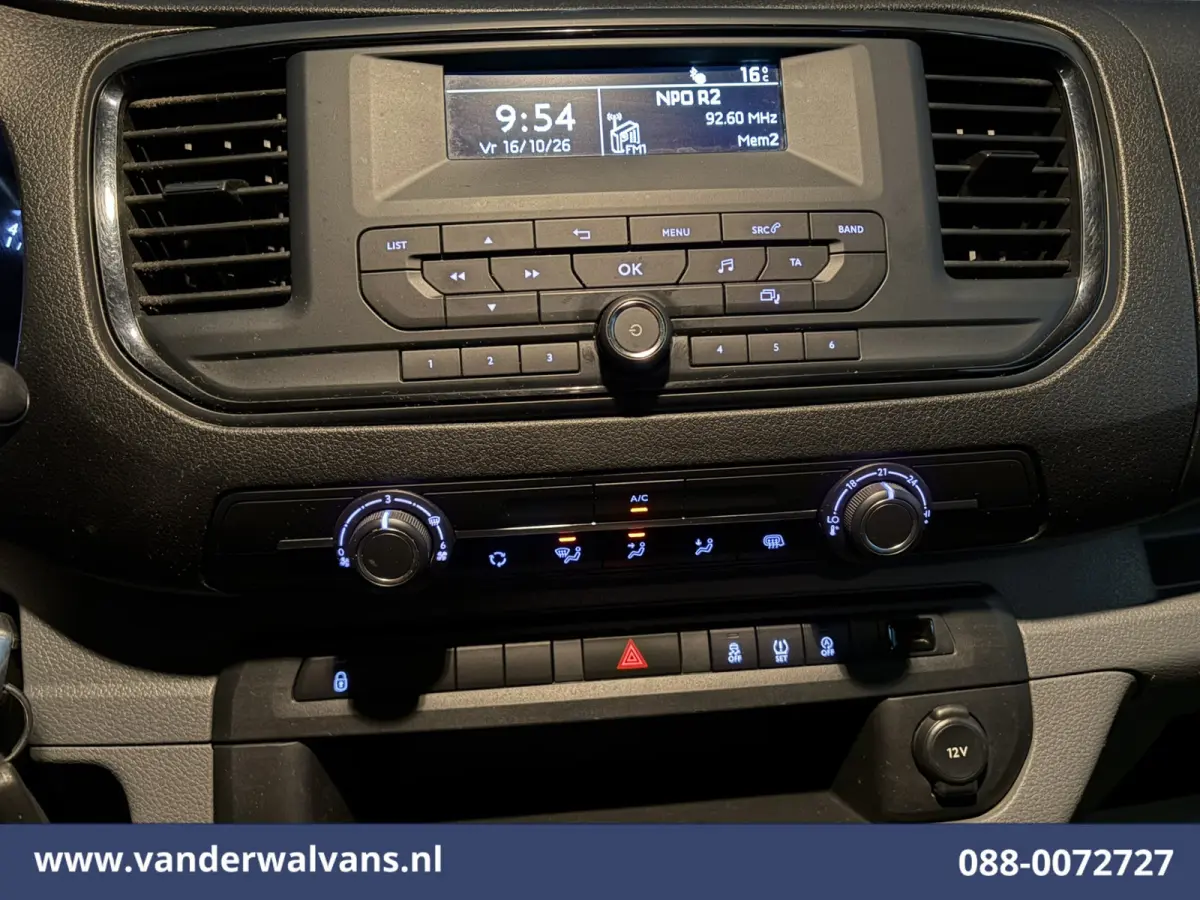 2.0 BlueHDI 123pk L3H1 Dubbele Cabine Euro6 Airco | 5-Zits | 2500kg Trekhaak Cruisecontrol, Parkeersensoren