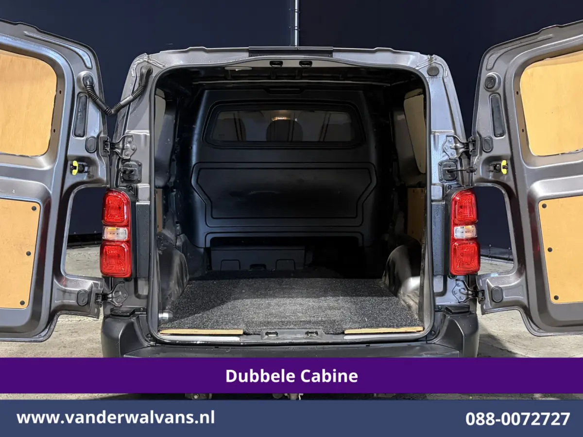 2.0 BlueHDI 123pk L3H1 Dubbele Cabine Euro6 Airco | 5-Zits | 2500kg Trekhaak Cruisecontrol, Parkeersensoren