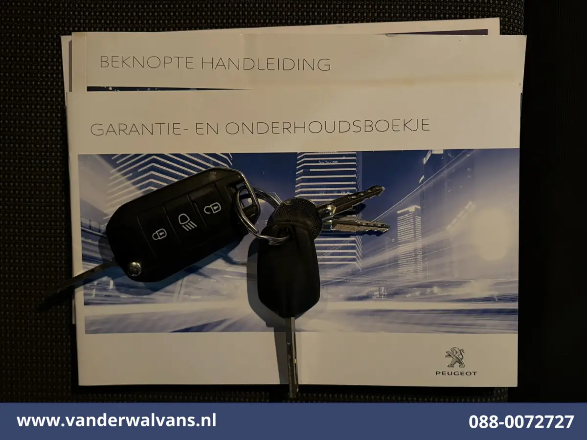 2.0 BlueHDI 123pk L3H1 Dubbele Cabine Euro6 Airco | 5-Zits | 2500kg Trekhaak Cruisecontrol, Parkeersensoren