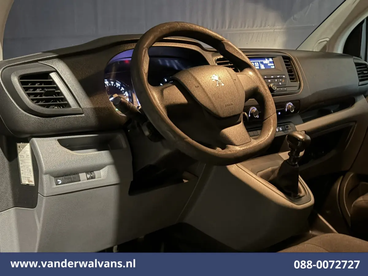 2.0 BlueHDI 123pk L3H1 Dubbele Cabine Euro6 Airco | 5-Zits | 2500kg Trekhaak Cruisecontrol, Parkeersensoren
