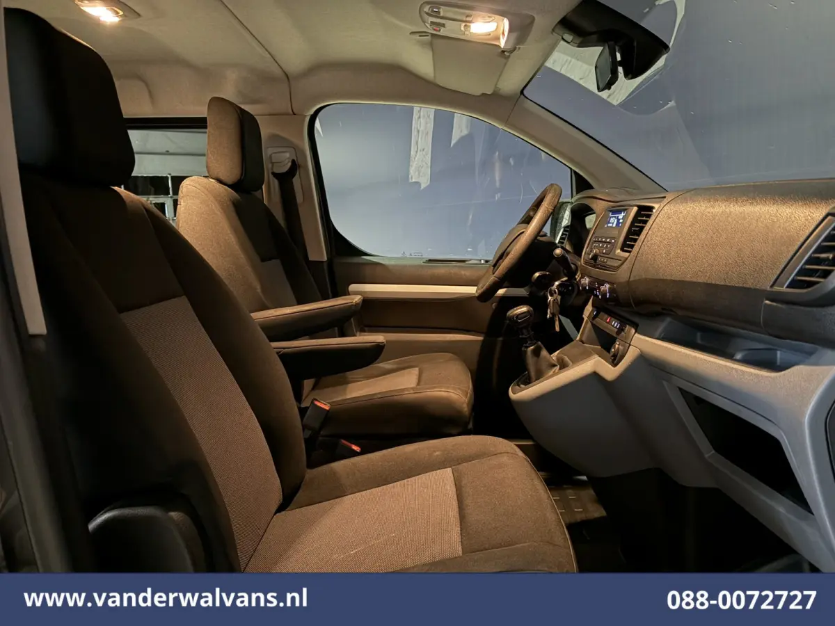 2.0 BlueHDI 123pk L3H1 Dubbele Cabine Euro6 Airco | 5-Zits | 2500kg Trekhaak Cruisecontrol, Parkeersensoren