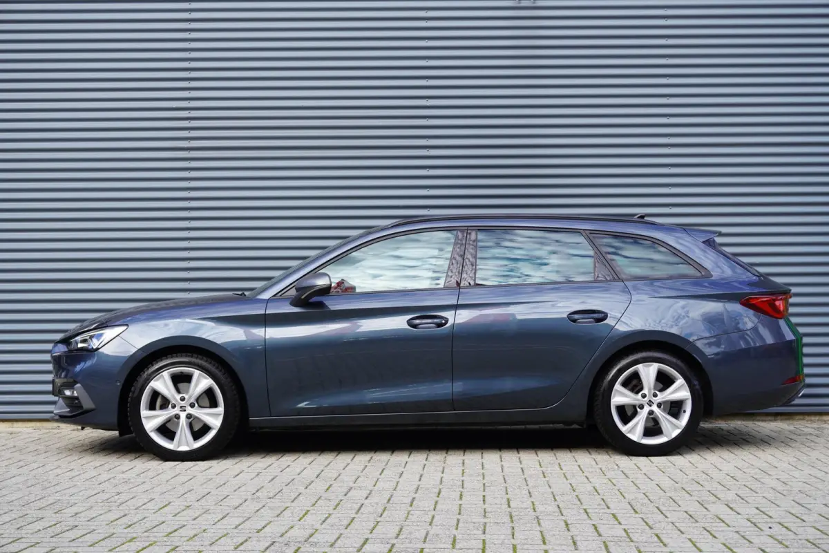 1.0 eTSI 110pk DSG FR Business Intense | Adaptive Cruise | Achteruitrijcamera | Navigatie | Fulllink