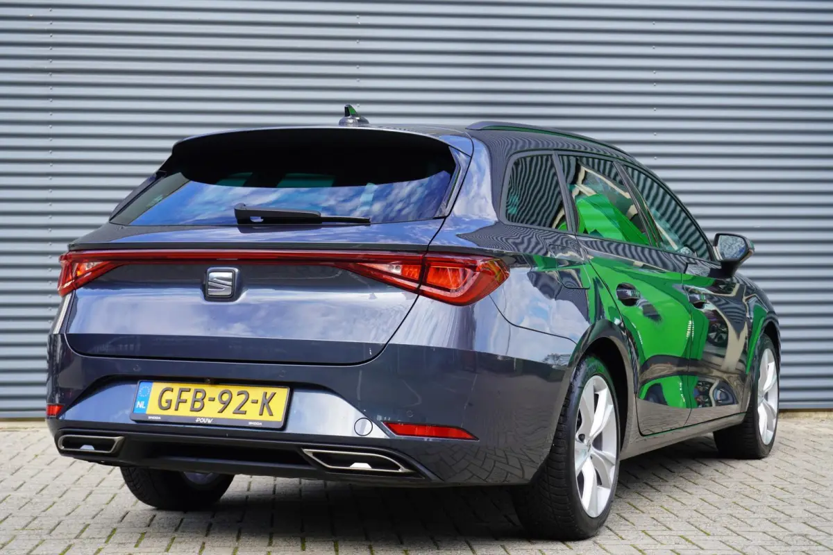 1.0 eTSI 110pk DSG FR Business Intense | Adaptive Cruise | Achteruitrijcamera | Navigatie | Fulllink