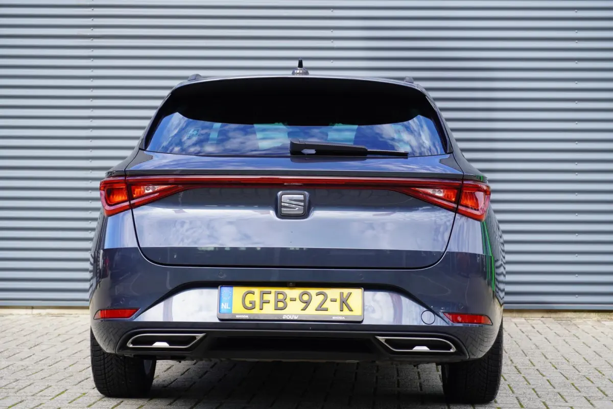 1.0 eTSI 110pk DSG FR Business Intense | Adaptive Cruise | Achteruitrijcamera | Navigatie | Fulllink