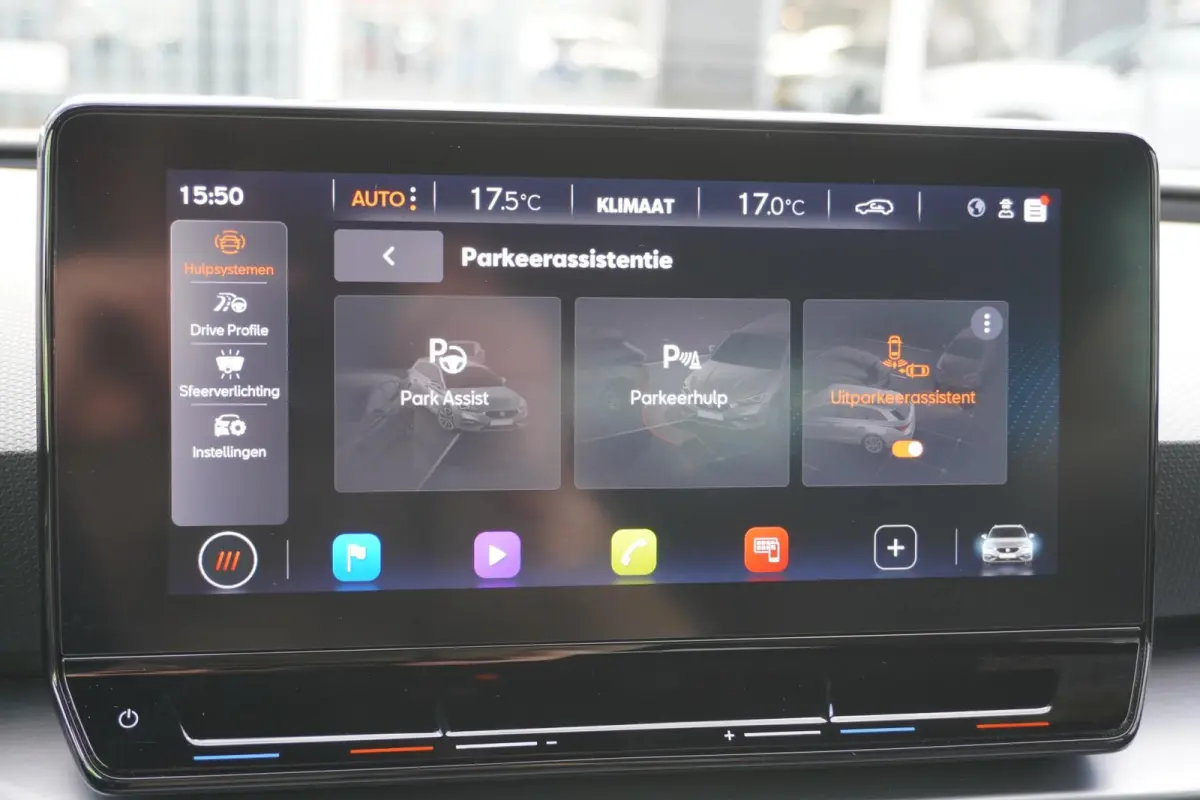1.0 eTSI 110pk DSG FR Business Intense | Adaptive Cruise | Achteruitrijcamera | Navigatie | Fulllink