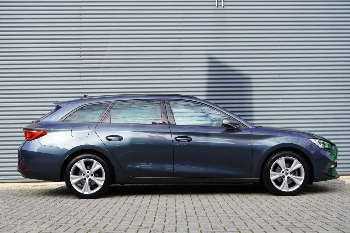 1.0 eTSI 110pk DSG FR Business Intense | Adaptive Cruise | Achteruitrijcamera | Navigatie | Fulllink