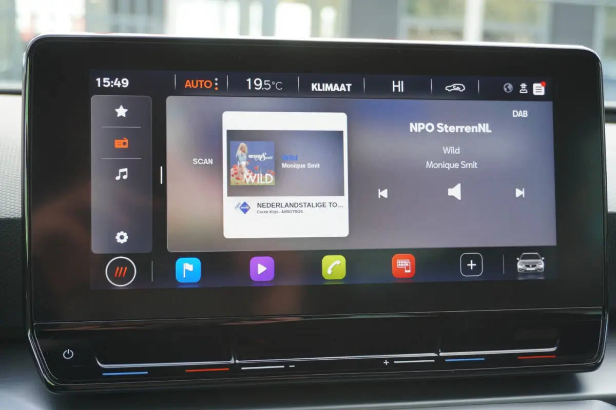 1.0 eTSI 110pk DSG FR Business Intense | Adaptive Cruise | Achteruitrijcamera | Navigatie | Fulllink