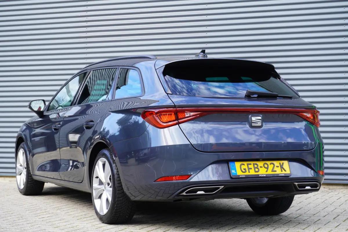 1.0 eTSI 110pk DSG FR Business Intense | Adaptive Cruise | Achteruitrijcamera | Navigatie | Fulllink
