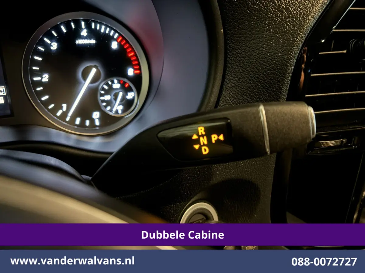 116 CDI 164pk L2H1 Dubbele cabine Automaat Euro6 Airco | 5-Zits | Camera | 2x Zijdeur | LED | Apple Carplay 2500kg Trekhaak, Cruisecontrol, Android Auto, Lederen Bekleding, Parkeersensoren