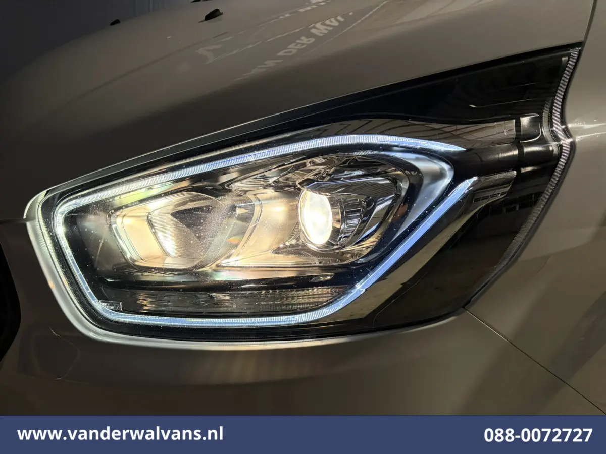 2.0 TDCI L2H1 Euro6 Airco | Camera | Navigatie | LED | Apple Carplay | Bijrijdersbank Cruisecontrol, Stoelverwarming, Verwarmde Voorruit, Parkeersensoren, 2670kg laadvermogen