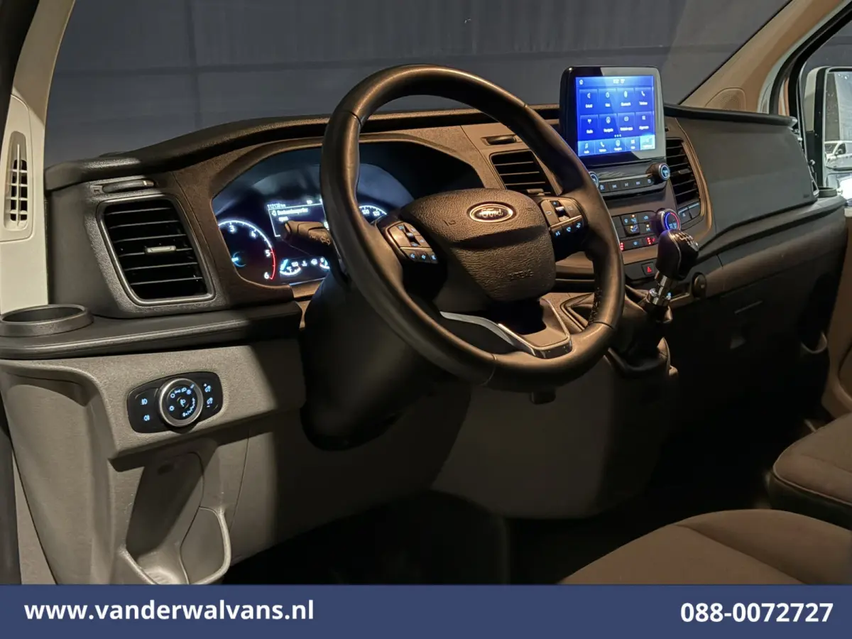 2.0 TDCI L2H1 Euro6 Airco | Camera | Navigatie | LED | Apple Carplay | Bijrijdersbank Cruisecontrol, Stoelverwarming, Verwarmde Voorruit, Parkeersensoren, 2670kg laadvermogen