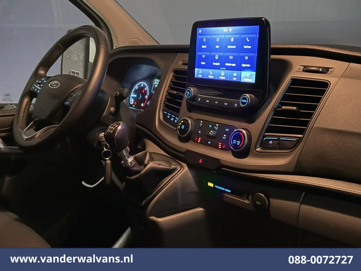 2.0 TDCI L2H1 Euro6 Airco | Camera | Navigatie | LED | Apple Carplay | Bijrijdersbank Cruisecontrol, Stoelverwarming, Verwarmde Voorruit, Parkeersensoren, 2670kg laadvermogen