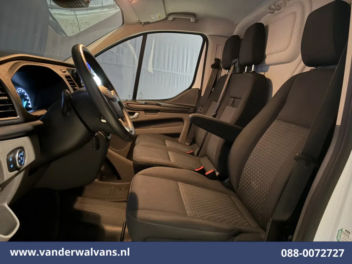 2.0 TDCI L2H1 Euro6 Airco | Camera | Navigatie | LED | Apple Carplay | Bijrijdersbank Cruisecontrol, Stoelverwarming, Verwarmde Voorruit, Parkeersensoren, 2670kg laadvermogen