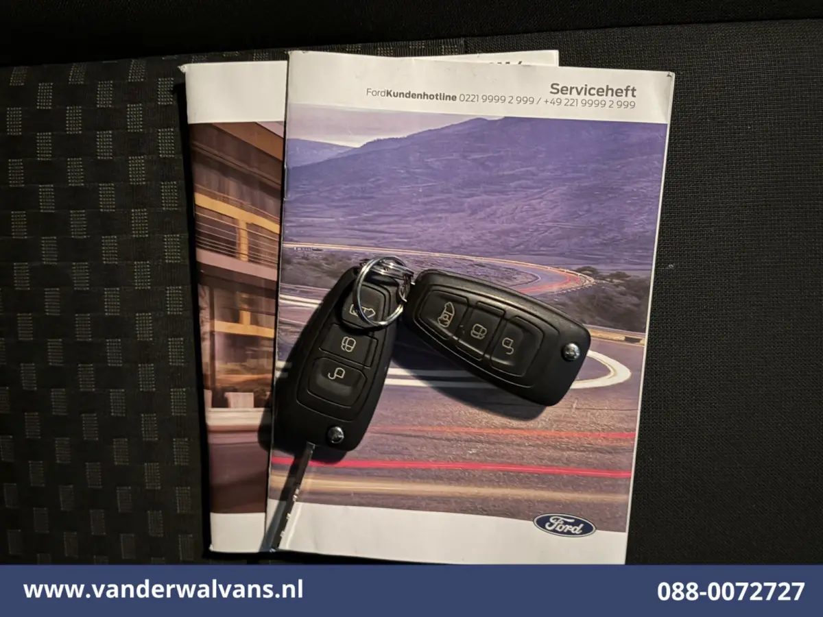 2.0 TDCI L2H1 Euro6 Airco | Camera | Navigatie | LED | Apple Carplay | Bijrijdersbank Cruisecontrol, Stoelverwarming, Verwarmde Voorruit, Parkeersensoren, 2670kg laadvermogen