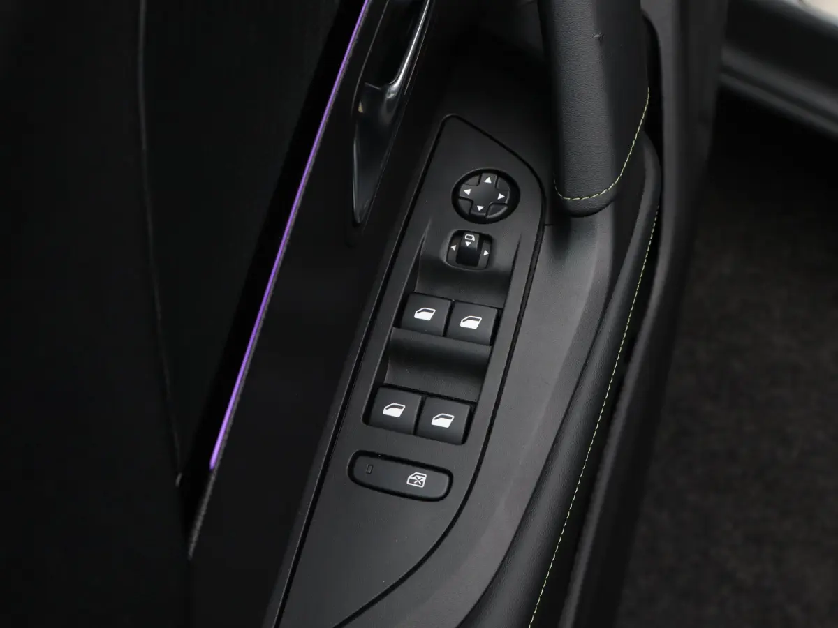 EV GT 54 kWh SOH 96% | 3 Fase | Carplay | Drive Assist | Navigatie | Camera | Matrix LED | 17" Lichtmetalen Velgen | PDC V+A | Origineel NL!
