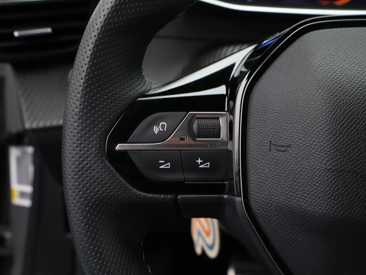 EV GT 54 kWh SOH 96% | 3 Fase | Carplay | Drive Assist | Navigatie | Camera | Matrix LED | 17" Lichtmetalen Velgen | PDC V+A | Origineel NL!