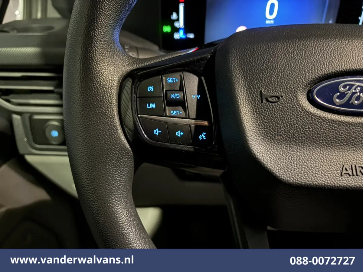 2.0 TDCI 136pk L2H1 Euro6 Airco | Camera | LED | Apple Carplay | Cruisecontrol Android Auto, Verwarmde Voorruit, Parkeersensoren, Bijrijdersbank, 2740kg laadvermogen
