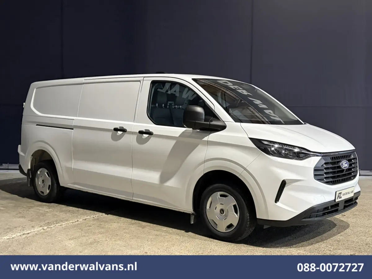 2.0 TDCI 136pk L2H1 Euro6 Airco | Camera | LED | Apple Carplay | Cruisecontrol Android Auto, Verwarmde Voorruit, Parkeersensoren, Bijrijdersbank, 2740kg laadvermogen
