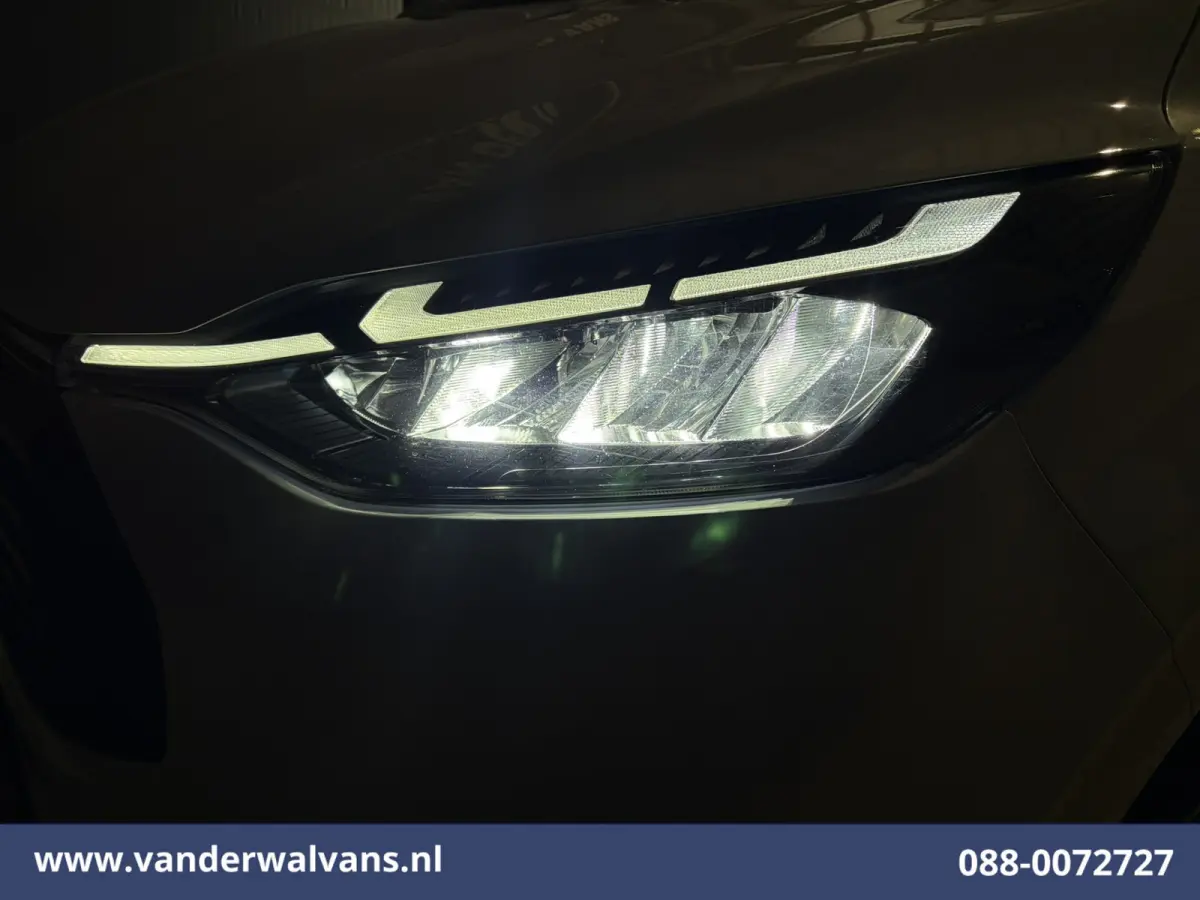 2.0 TDCI 136pk L2H1 Euro6 Airco | Camera | LED | Apple Carplay | Cruisecontrol Android Auto, Verwarmde Voorruit, Parkeersensoren, Bijrijdersbank, 2740kg laadvermogen