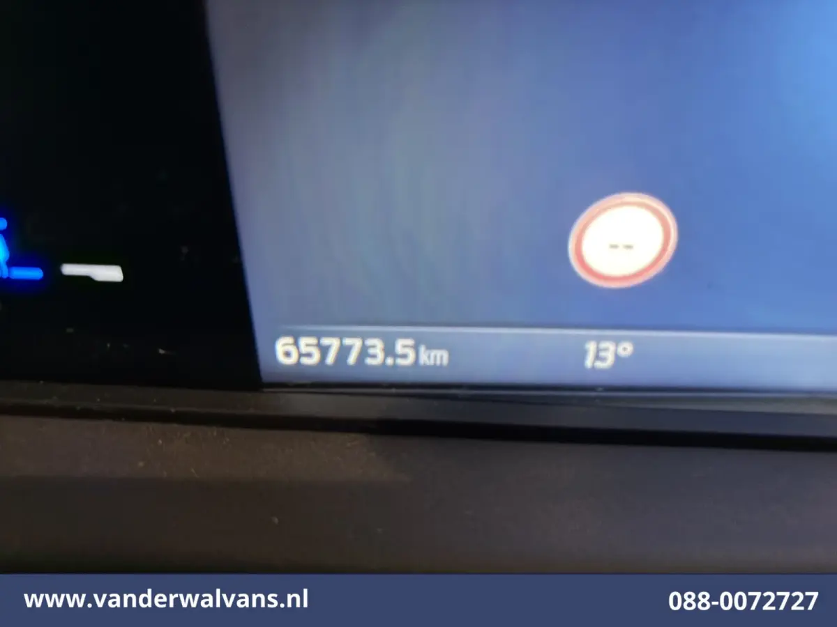 2.0 TDCI 136pk L2H1 Euro6 Airco | Camera | LED | Apple Carplay | Cruisecontrol Android Auto, Verwarmde Voorruit, Parkeersensoren, Bijrijdersbank, 2740kg laadvermogen