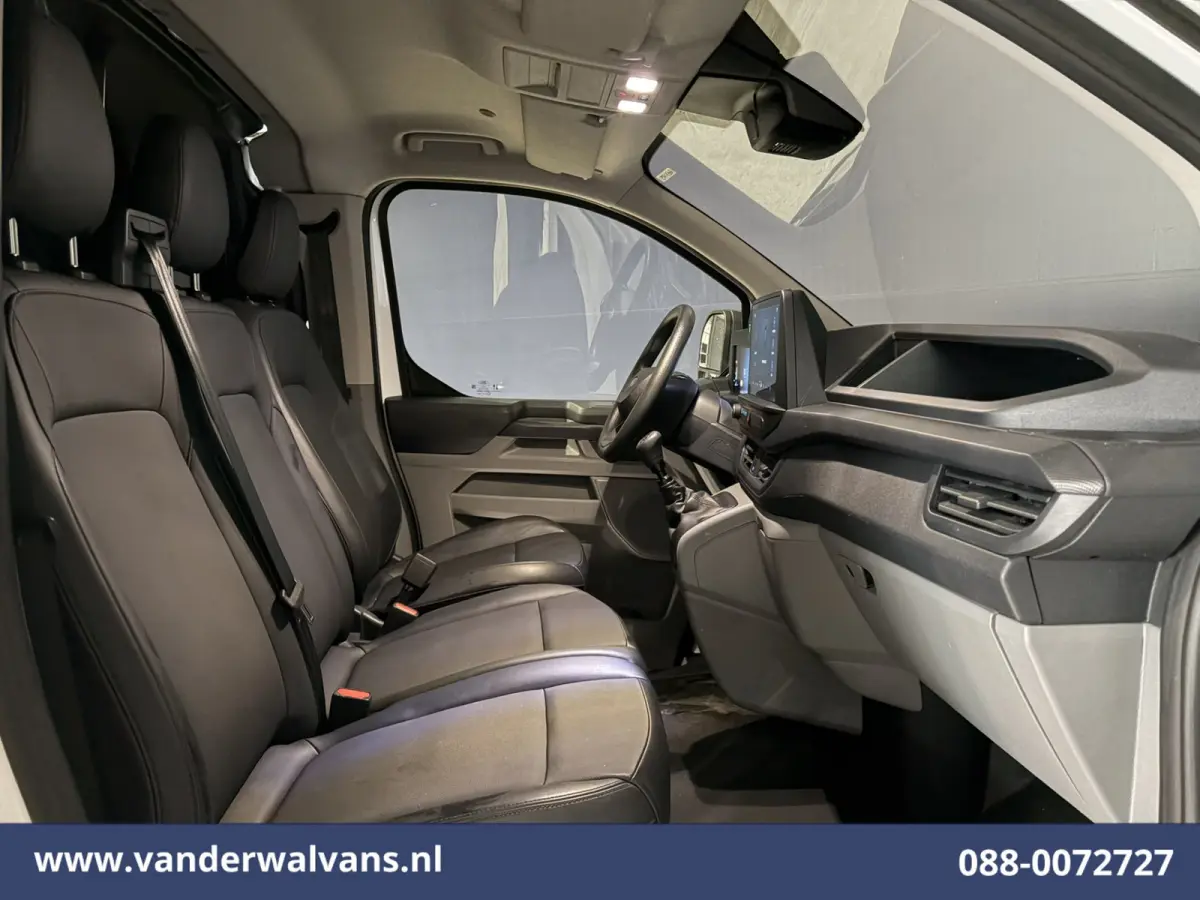 2.0 TDCI 136pk L2H1 Euro6 Airco | Camera | LED | Apple Carplay | Cruisecontrol Android Auto, Verwarmde Voorruit, Parkeersensoren, Bijrijdersbank, 2740kg laadvermogen