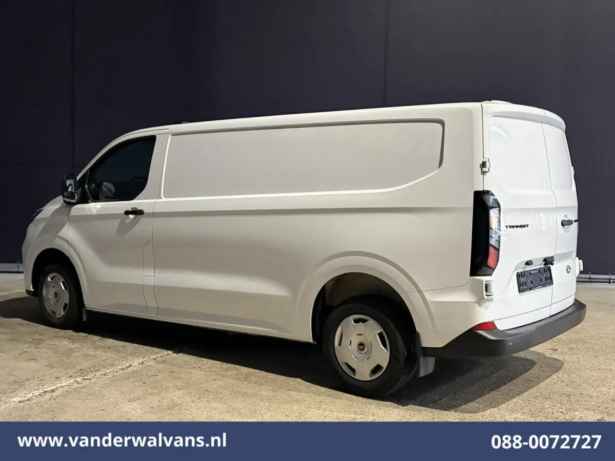 2.0 TDCI 136pk L2H1 Euro6 Airco | Camera | LED | Apple Carplay | Cruisecontrol Android Auto, Verwarmde Voorruit, Parkeersensoren, Bijrijdersbank, 2740kg laadvermogen