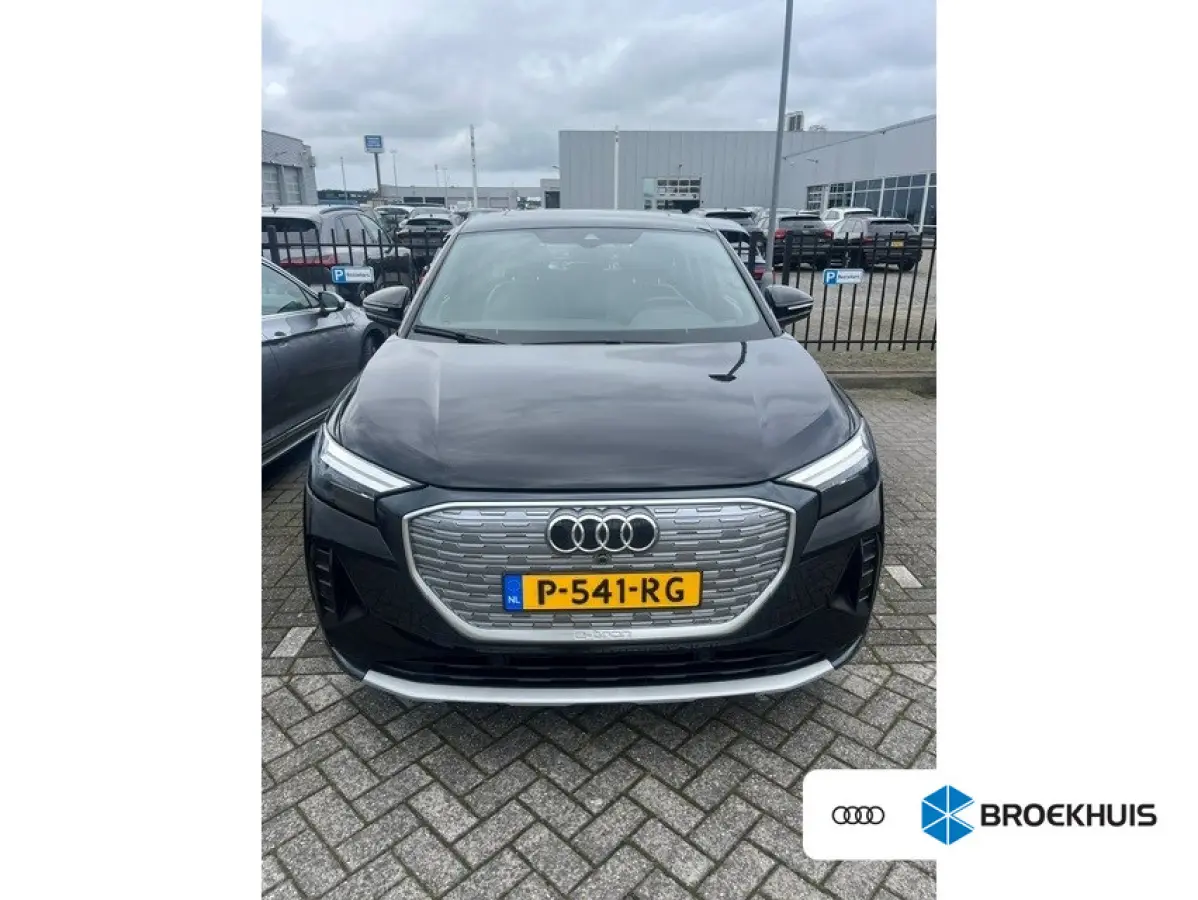 40 S edition 77 kWh l Lederen bekleding l Panoramadak l Stoelverwarming l Parkeersensoren l Lm-Velgen l