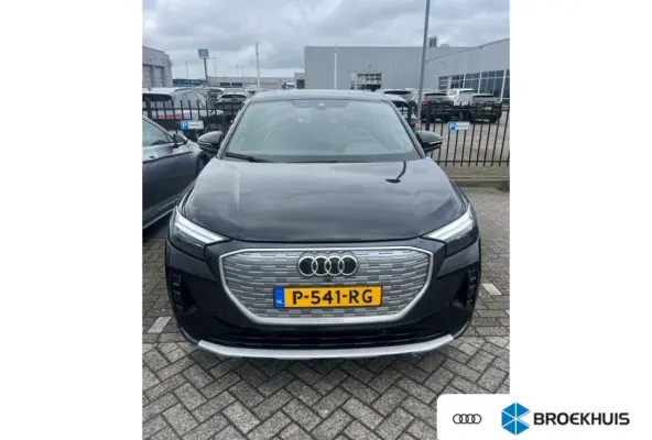 40 S edition 77 kWh l Lederen bekleding l Panoramadak l Stoelverwarming l Parkeersensoren l Lm-Velgen l
