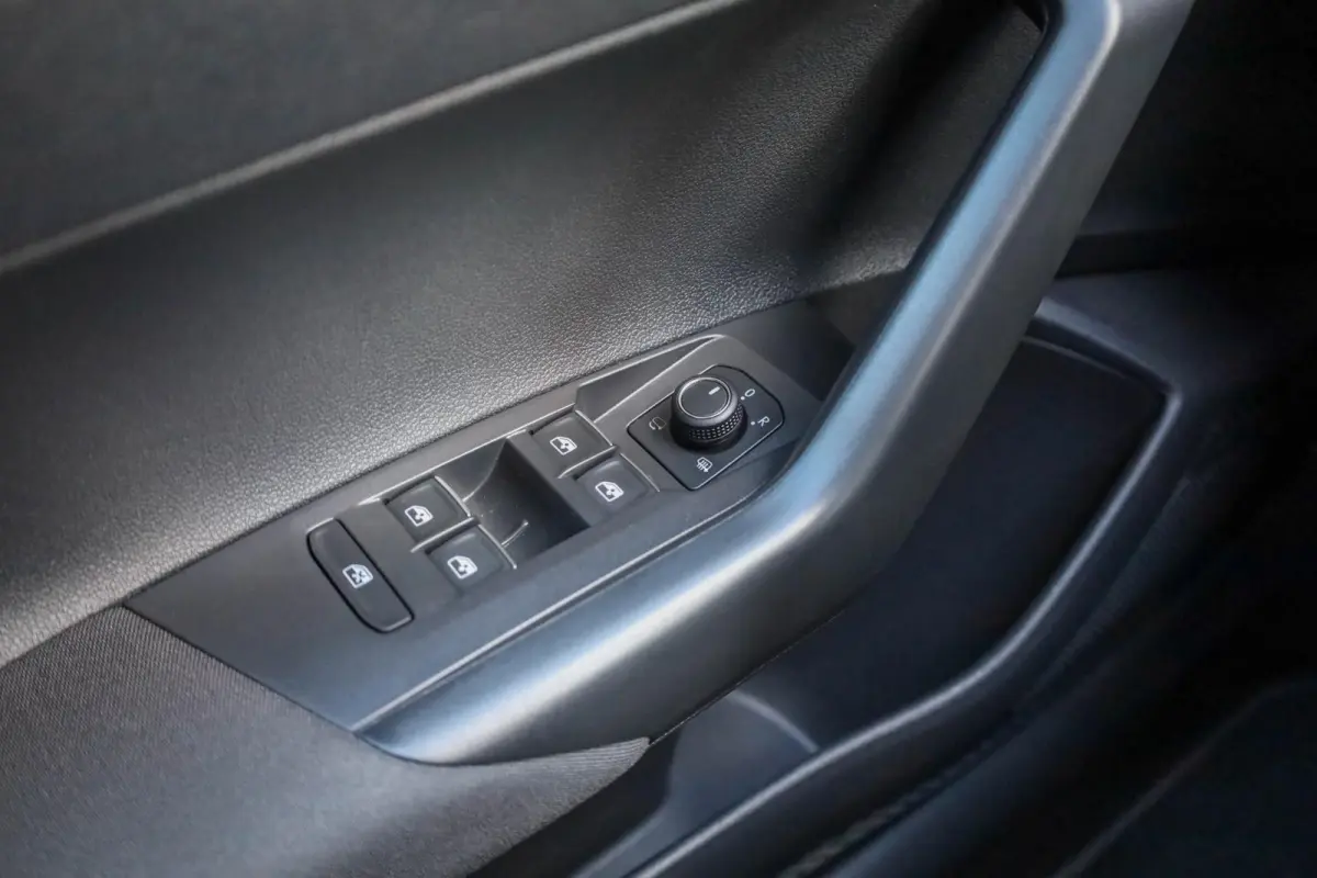 GTI 2.0 TSI 200pk DSG | Parkeersensoren | Stoelverwarming | LM Velgen 18"