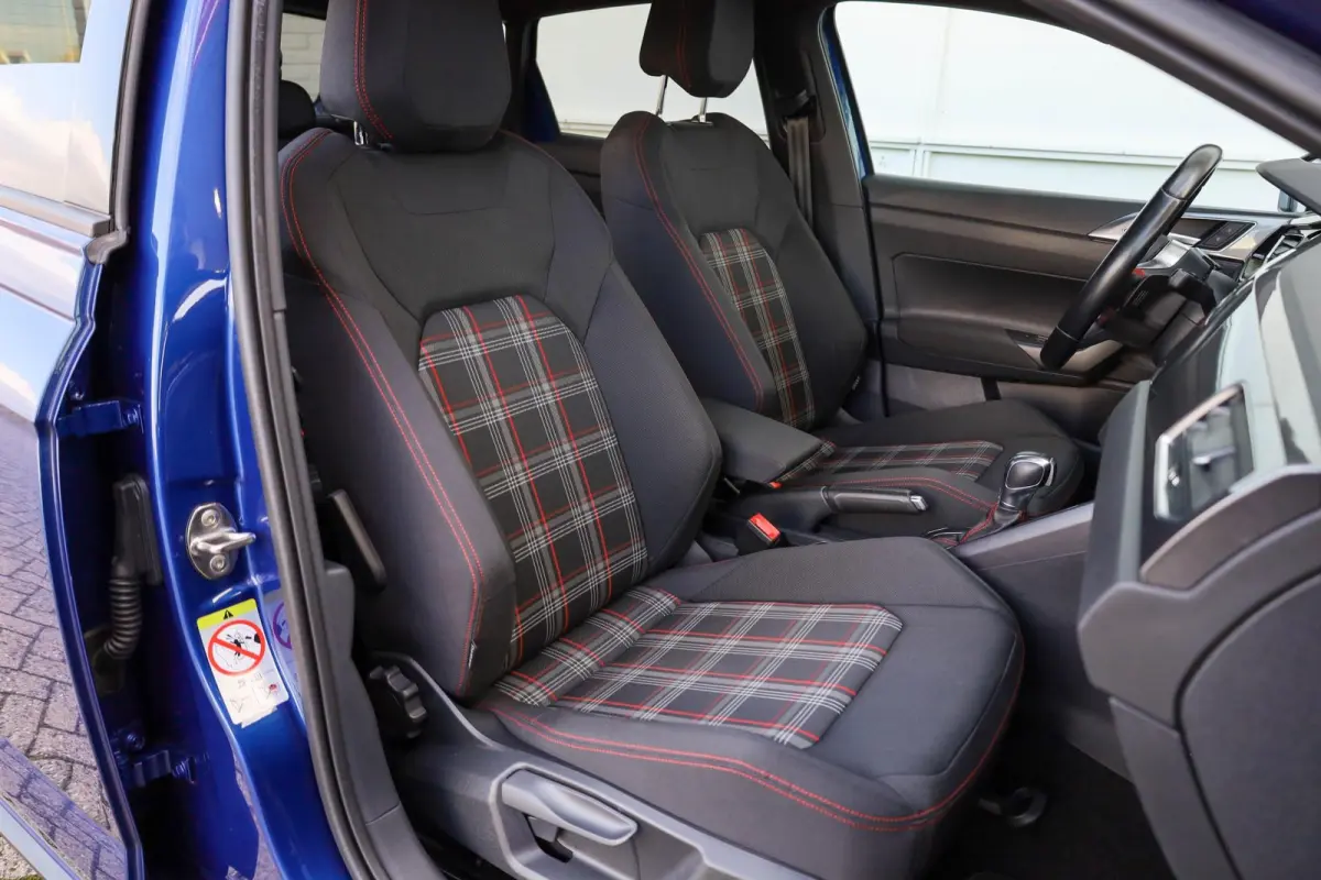 GTI 2.0 TSI 200pk DSG | Parkeersensoren | Stoelverwarming | LM Velgen 18"