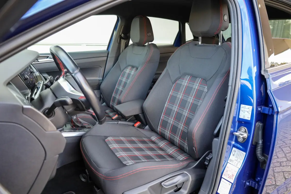 GTI 2.0 TSI 200pk DSG | Parkeersensoren | Stoelverwarming | LM Velgen 18"