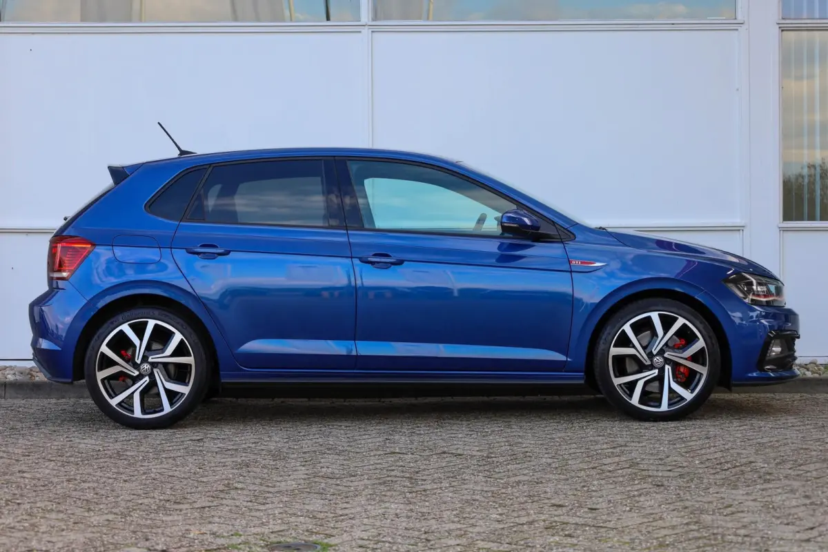 GTI 2.0 TSI 200pk DSG | Parkeersensoren | Stoelverwarming | LM Velgen 18"