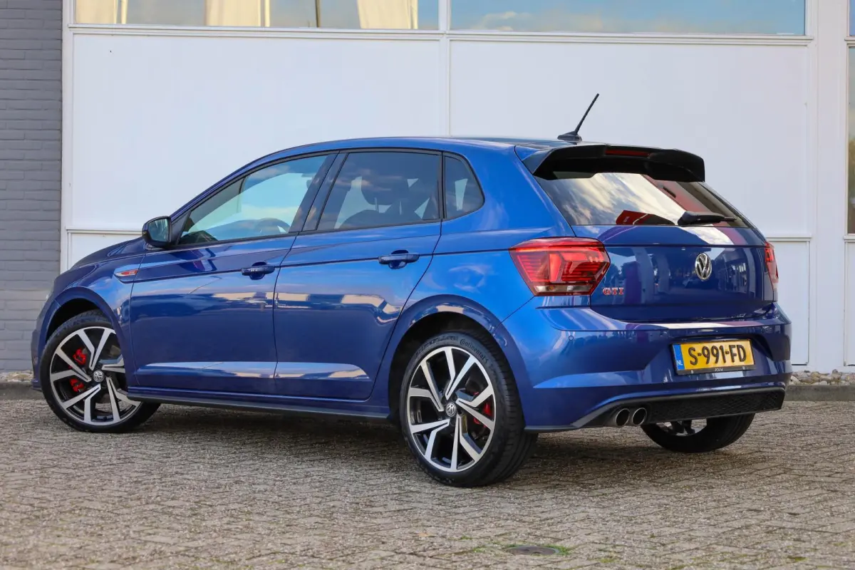 GTI 2.0 TSI 200pk DSG | Parkeersensoren | Stoelverwarming | LM Velgen 18"