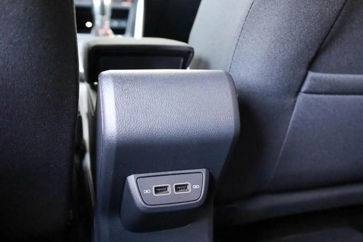 GTI 2.0 TSI 200pk DSG | Parkeersensoren | Stoelverwarming | LM Velgen 18"