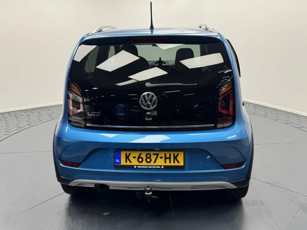 Up! 1.0i Cross Automaat-Camera-Cr.contr-Clima-LM 16"vcelgen-Trekhaak-Pdc-Stoelverwarming
