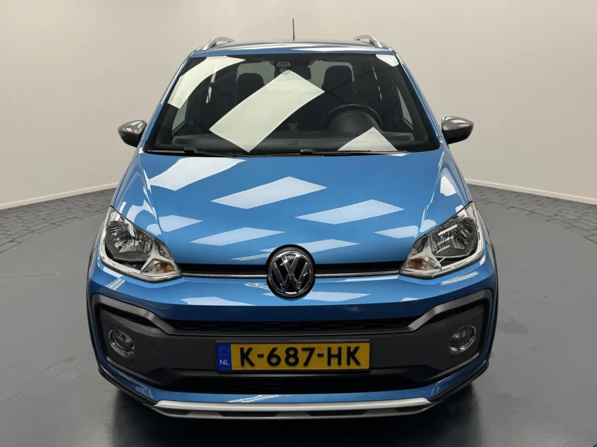 Up! 1.0i Cross Automaat-Camera-Cr.contr-Clima-LM 16"vcelgen-Trekhaak-Pdc-Stoelverwarming